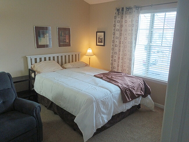 Building Photo - 4605 Hahns Peak Dr