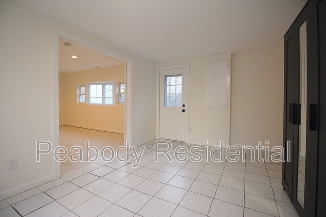 Building Photo - 2129 Grayson Pl