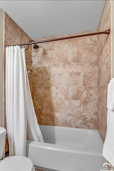 Building Photo - 3612 Parkview Ct