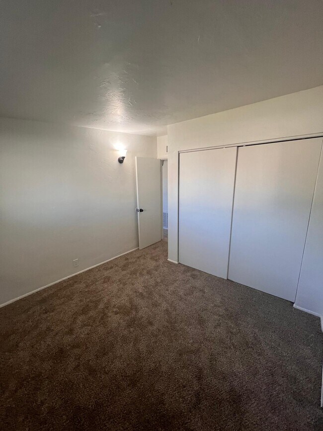 Building Photo - 6334 E Calle Luna