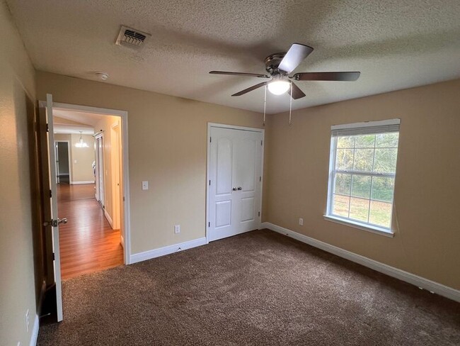 Building Photo - 5654 Colinas Verde Dr