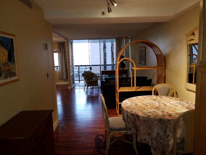 Building Photo - 1684 Ala Moana Blvd