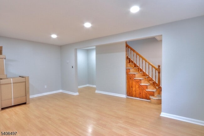 Building Photo - 109 Division Ave