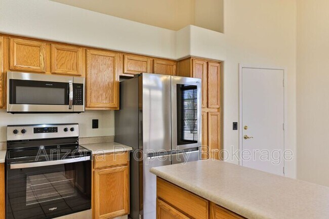 Building Photo - 1885 E Palomino Dr