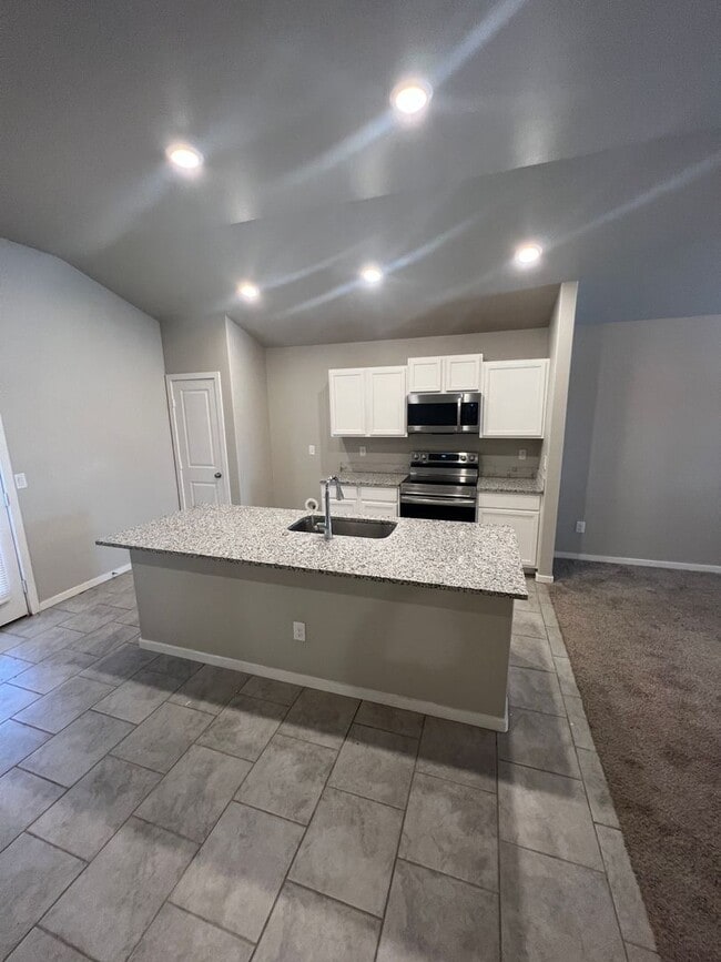 Building Photo - Frenship ISD 3 bed 2 bath 2 car garage