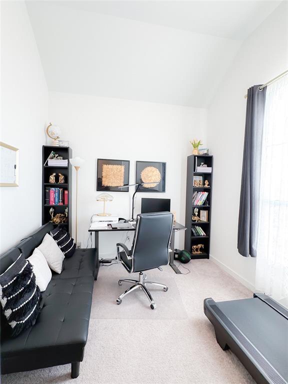 Building Photo - 163 Billowing Way