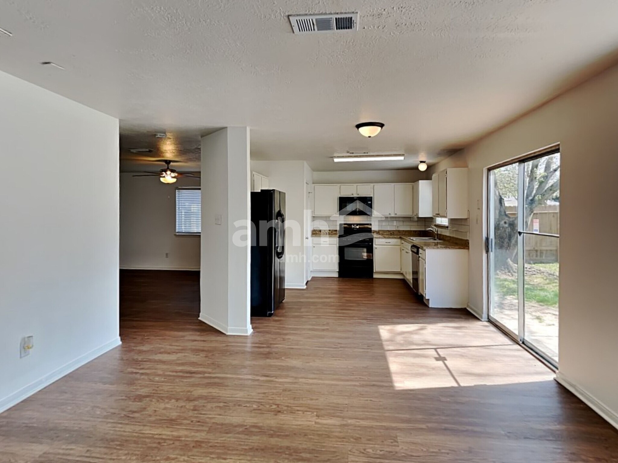 Building Photo - 5349 Yale Dr