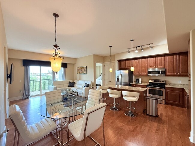 Building Photo - T.R. Lawing Realty Property