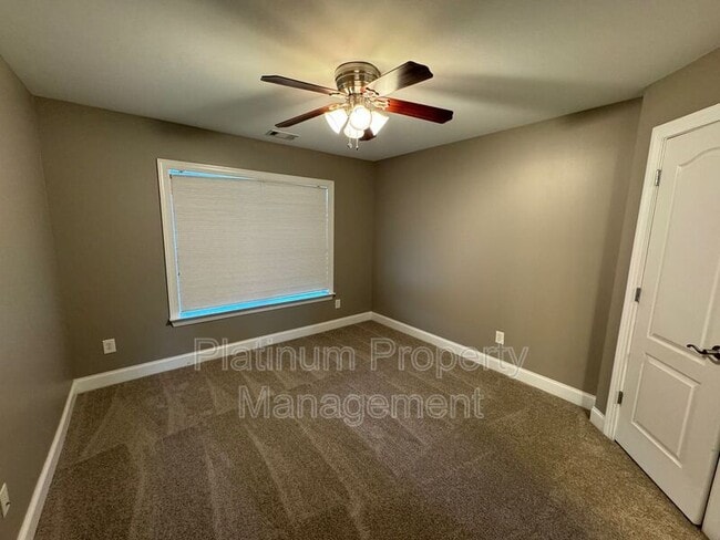 Building Photo - 917 Wallace Falls Dr