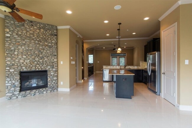 Building Photo - 7416 Bishop Rd