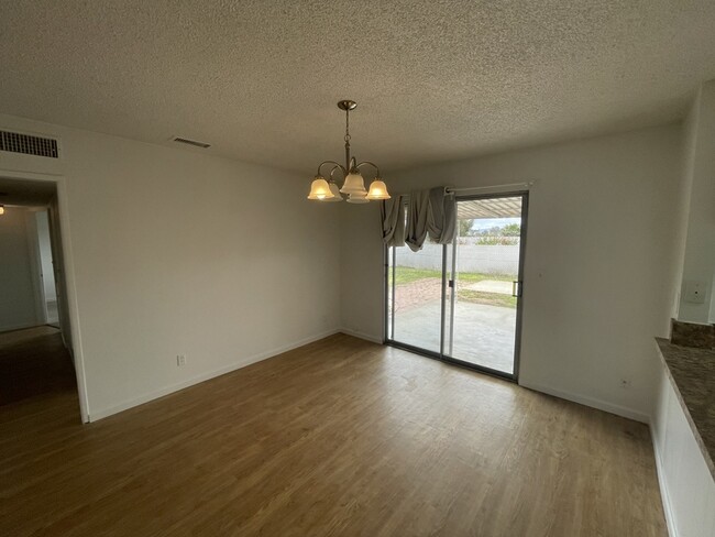 Building Photo - 1349 Taft St