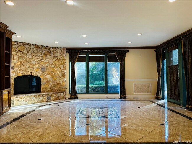 Building Photo - 8 Trusdale Ct