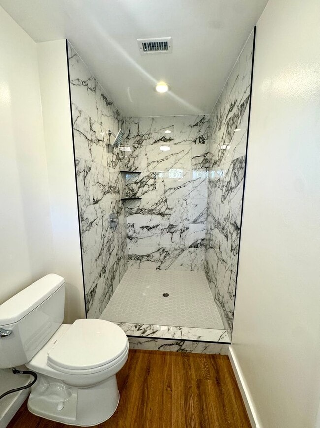 Building Photo - Beautiful newly renovated 4 Bedroom, 3 Bath Pool home in North Tustin