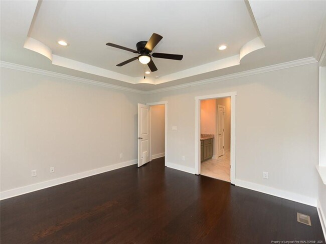 Building Photo - 723 Lindley Dr