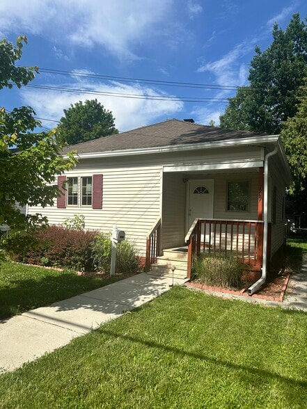 Building Photo - 607 S Wheeler St