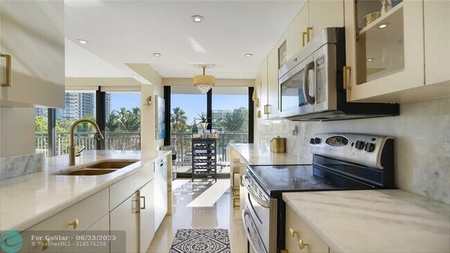 Building Photo - 3031 N Ocean Blvd