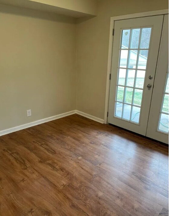 Building Photo - "Charming 3-Bedroom Retreat with Fireplace in Prime Jonesboro Location!"