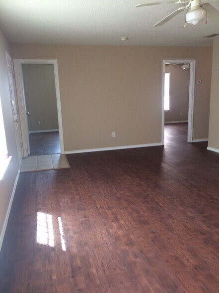 Building Photo - 3015 Flask Dr