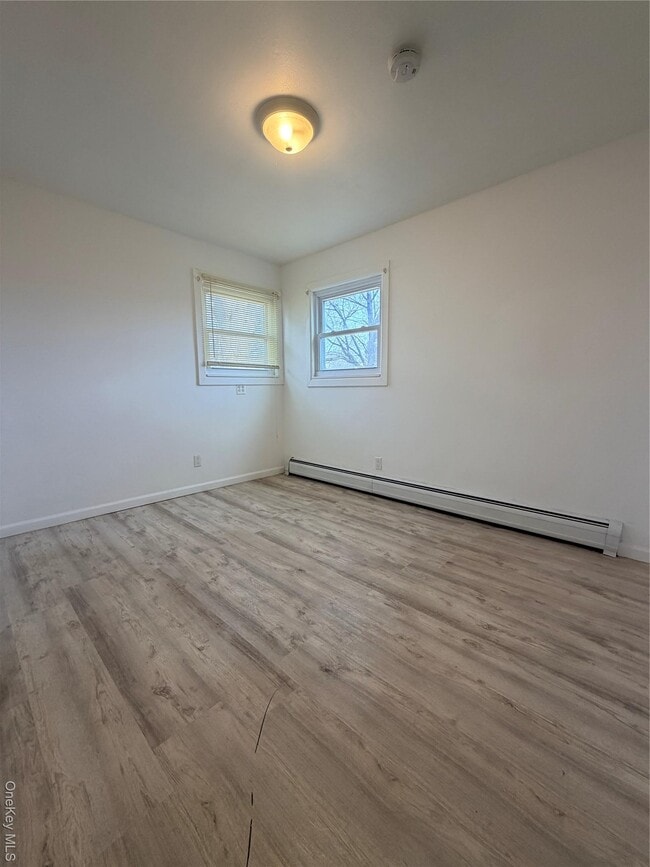 Building Photo - 717 Doane Ave