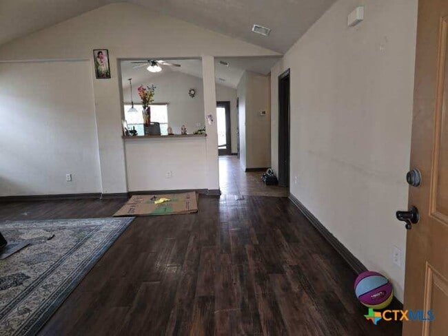 Building Photo - 102 Gregory Cove