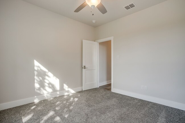 Building Photo - 2321 Benbrook Blvd
