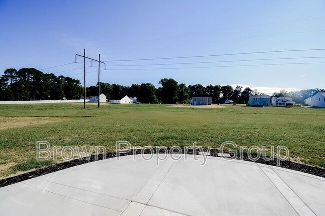 Building Photo - 5967 Gator Wy