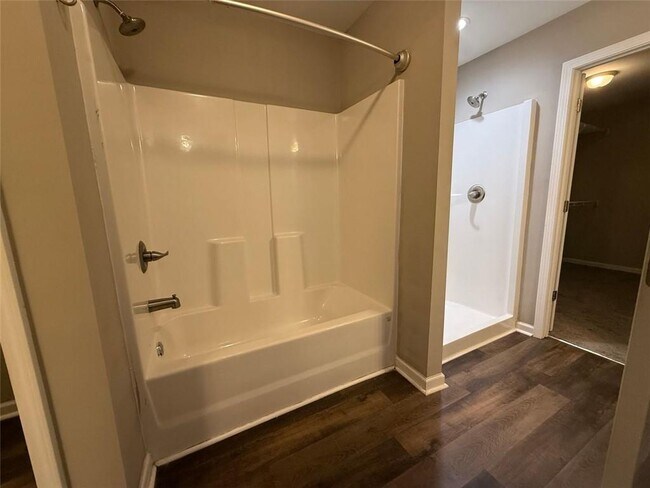 Building Photo - 3369 Hidden Stream Ct