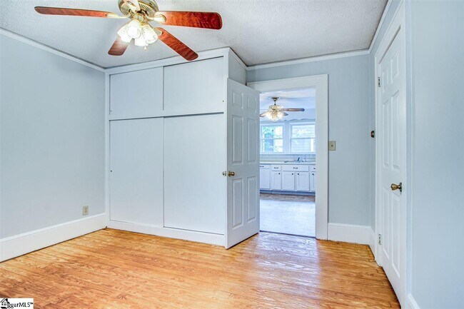 Building Photo - 1121 Locust Hill Rd