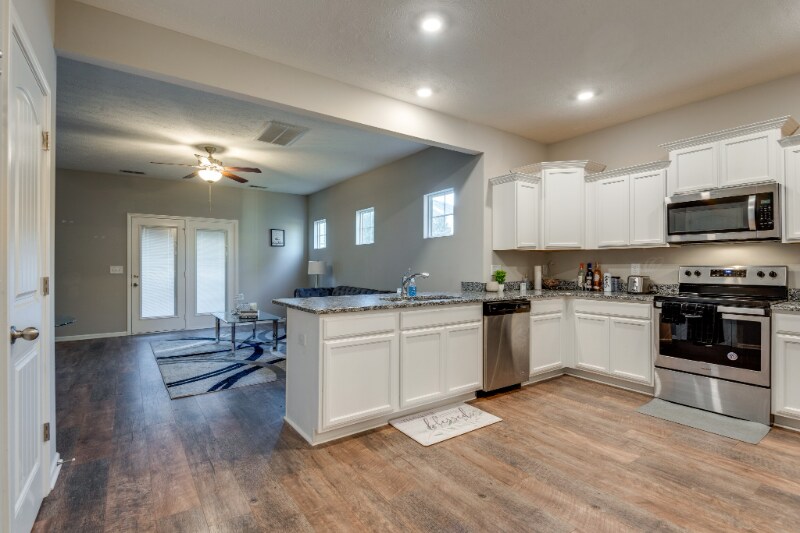 Building Photo - 729 Bradburn Village Way