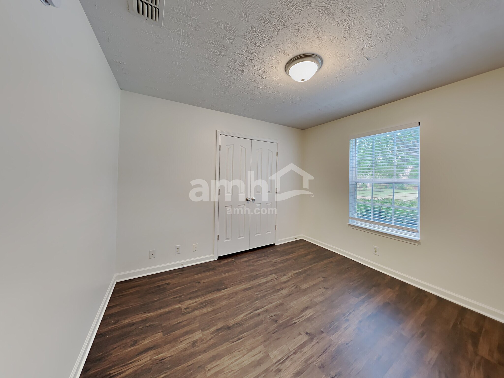 Building Photo - 1289 Dalmally Dr