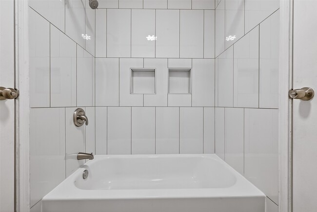 Building Photo - 7575 Cambridge St