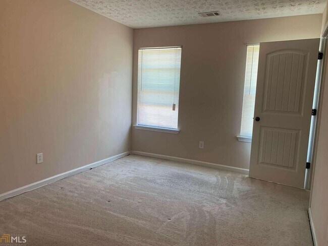 Building Photo - 25 Wexford Way