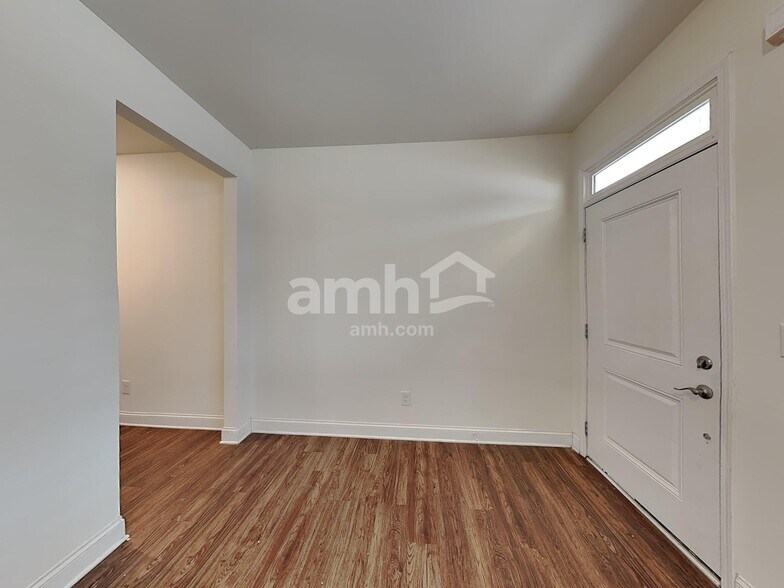 Building Photo - 2462 Napa Valley Dr