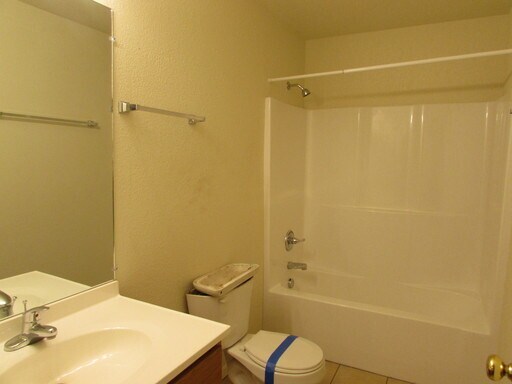 Building Photo - 6152-MF2-E1