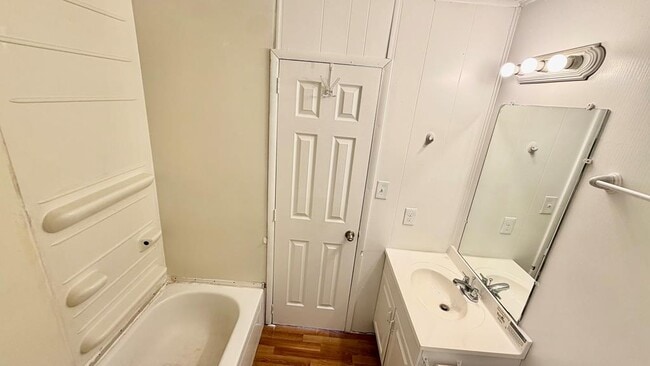 Building Photo - 3544 W 15th St