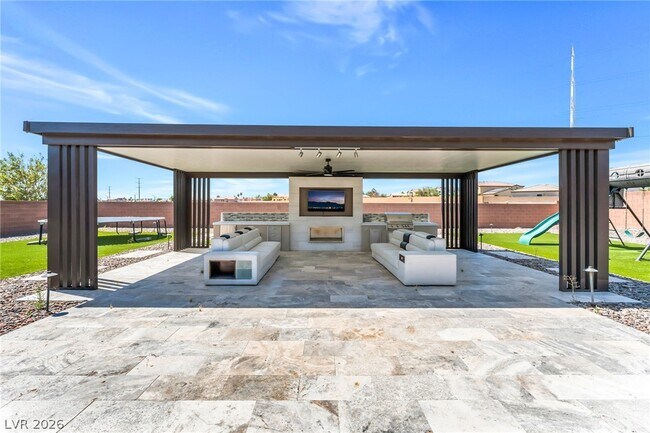 Building Photo - 8477 Wolf Mountain Ct