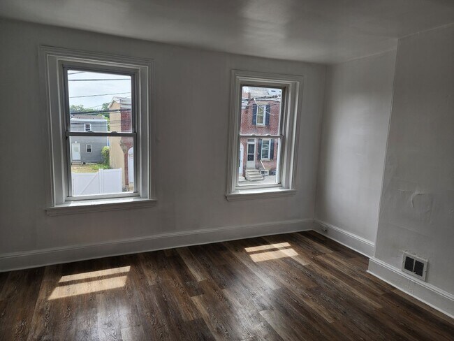 Building Photo - 1313 Lancaster Ave