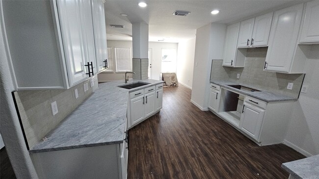 Building Photo - 21123 Amber Crossing Dr