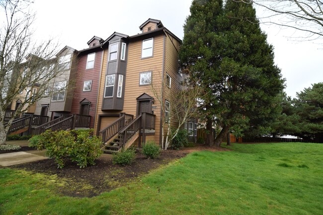 Building Photo - 232 NE 76th Ave