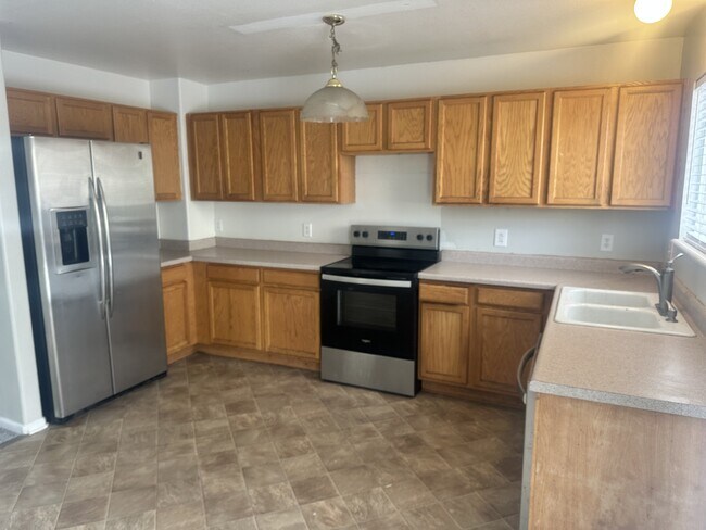 Building Photo - 3159 Heather Glen Dr