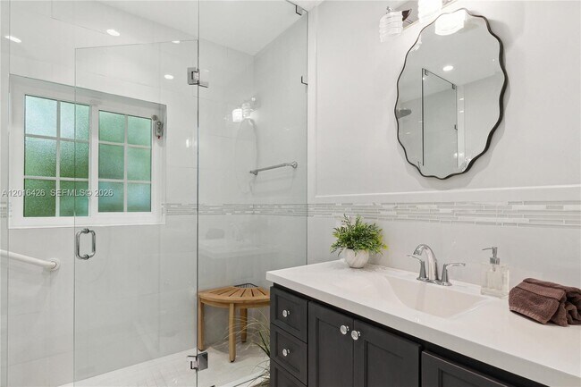 Building Photo - 7511 Miami View Dr