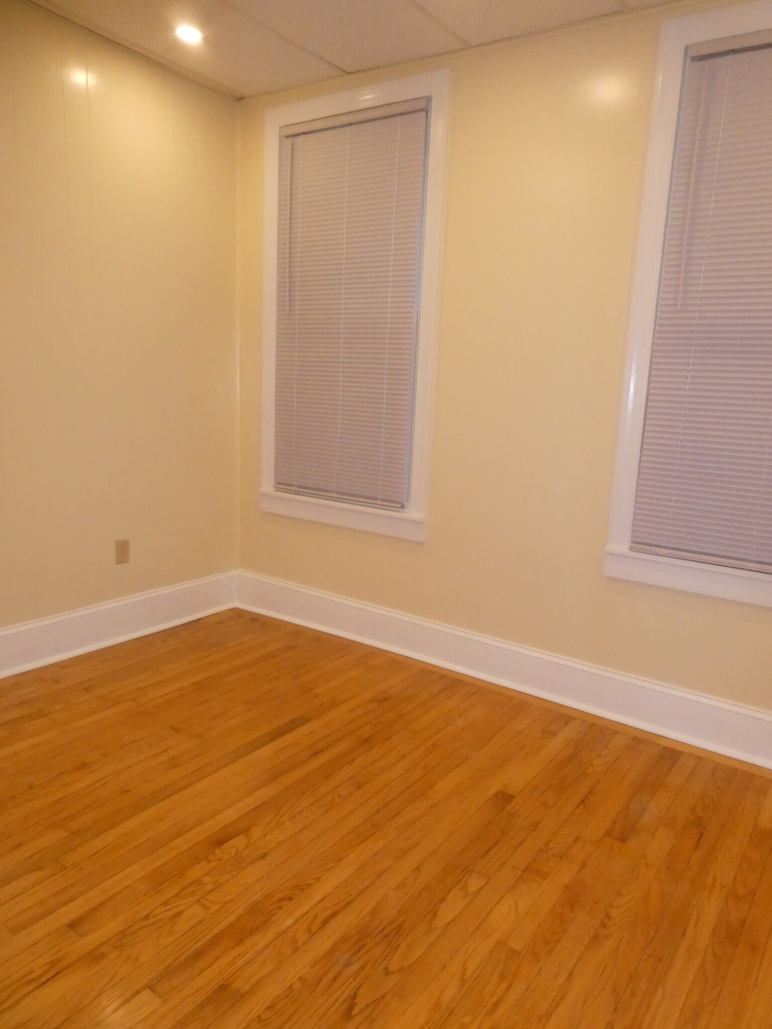 Home Office with recessed, dimmable LEDs - 314 Saratoga St