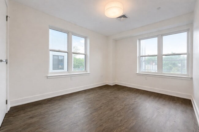 Building Photo - 20 Penniman Rd