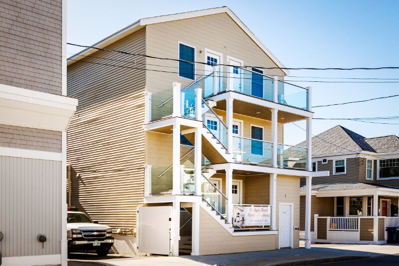 Building Photo - 1 L St