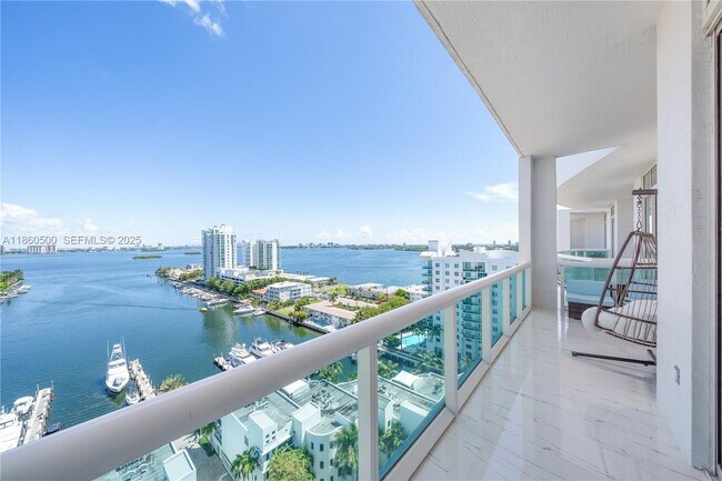 Building Photo - 7900 Harbor Island Dr