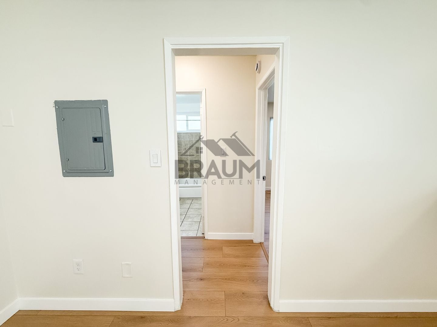 Building Photo - 5611 Fulcher Ave