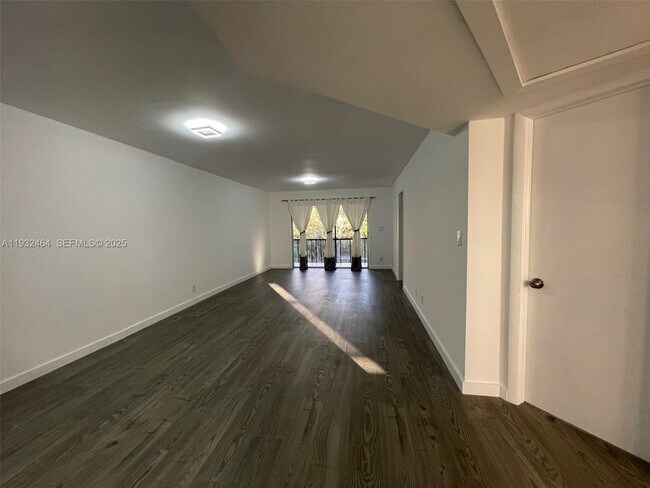 Building Photo - 7800 S Colony Cir