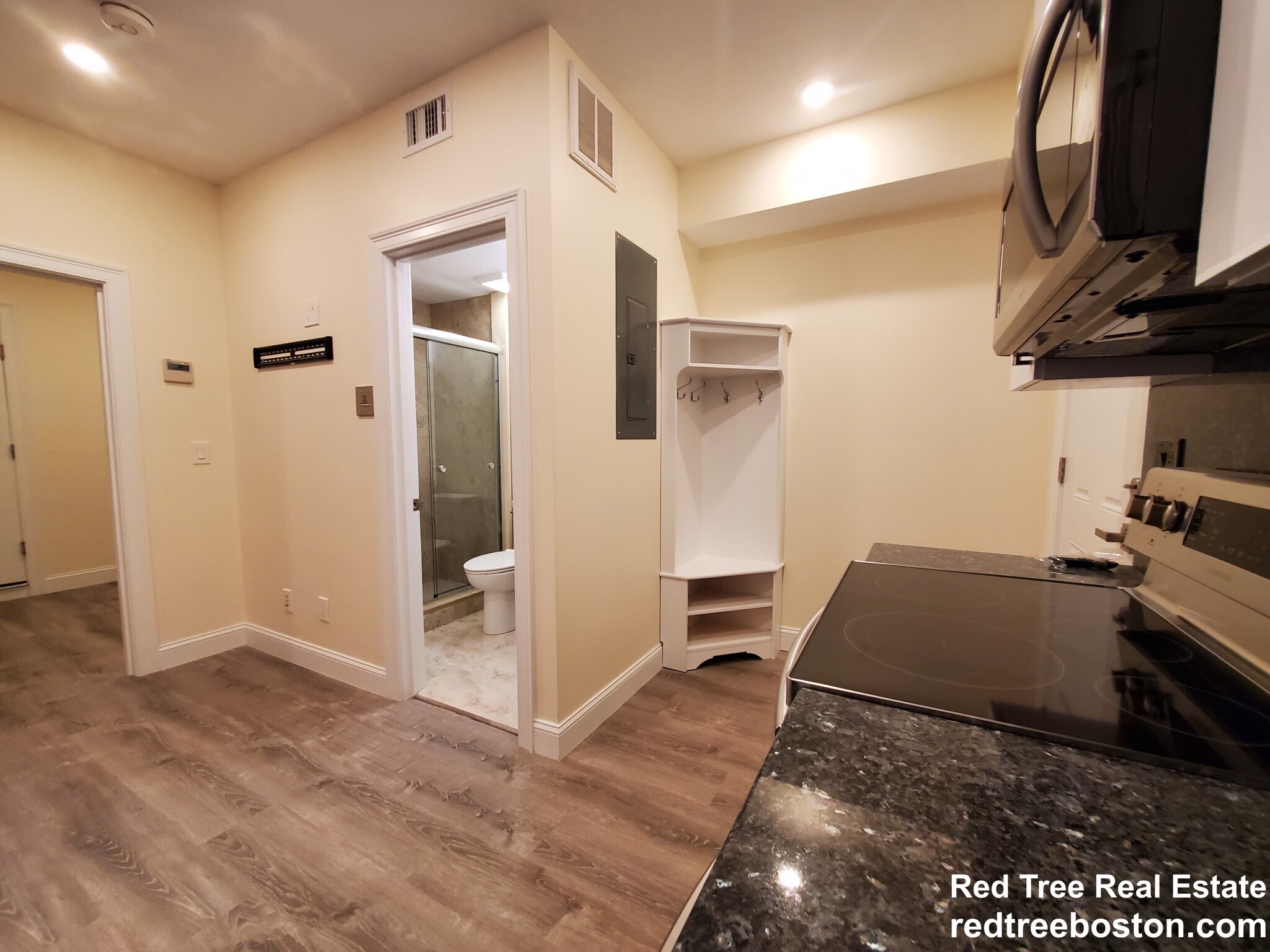 Building Photo - 1616 Beacon St