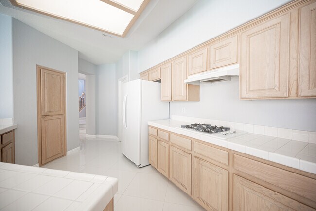 Building Photo - 8420 Bay Crest Dr