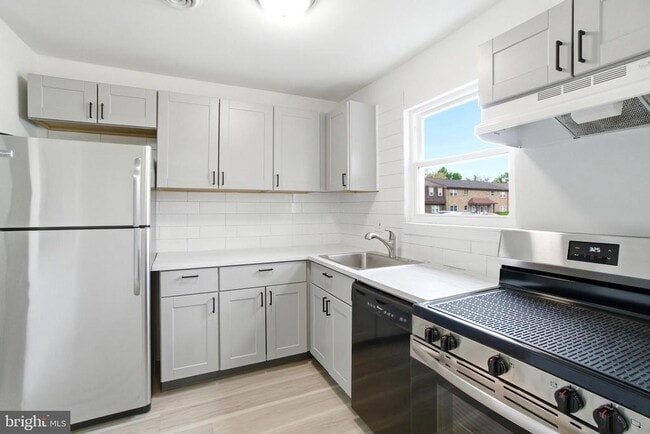 Building Photo - 1137 Kaye Ct